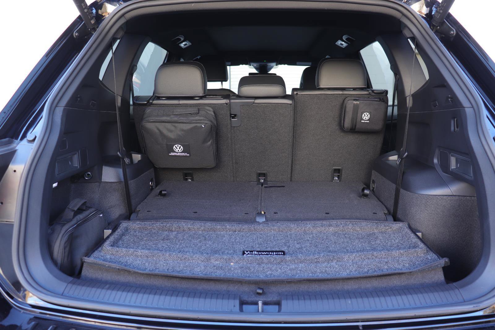 Used 2024 Volkswagen Tiguan SE R-Line image 18