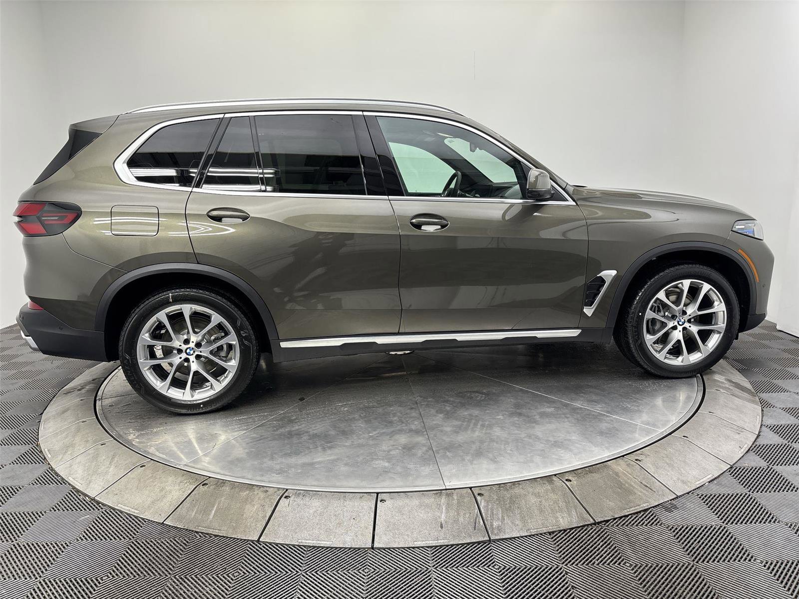 New 2026 BMW X5 xDrive40i image 17