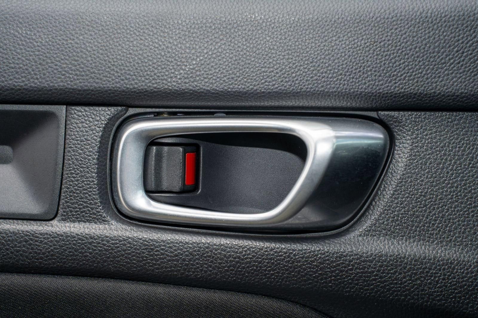 Used 2023 Honda Civic LX image 28