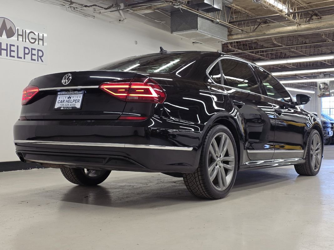 Used 2017 Volkswagen Passat 1.8T R-Line w/ R-Line Lighting Package image 23