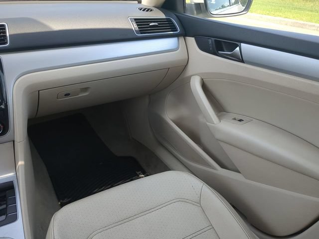 Used 2013 Volkswagen Passat 2.5 SE FWD image 15