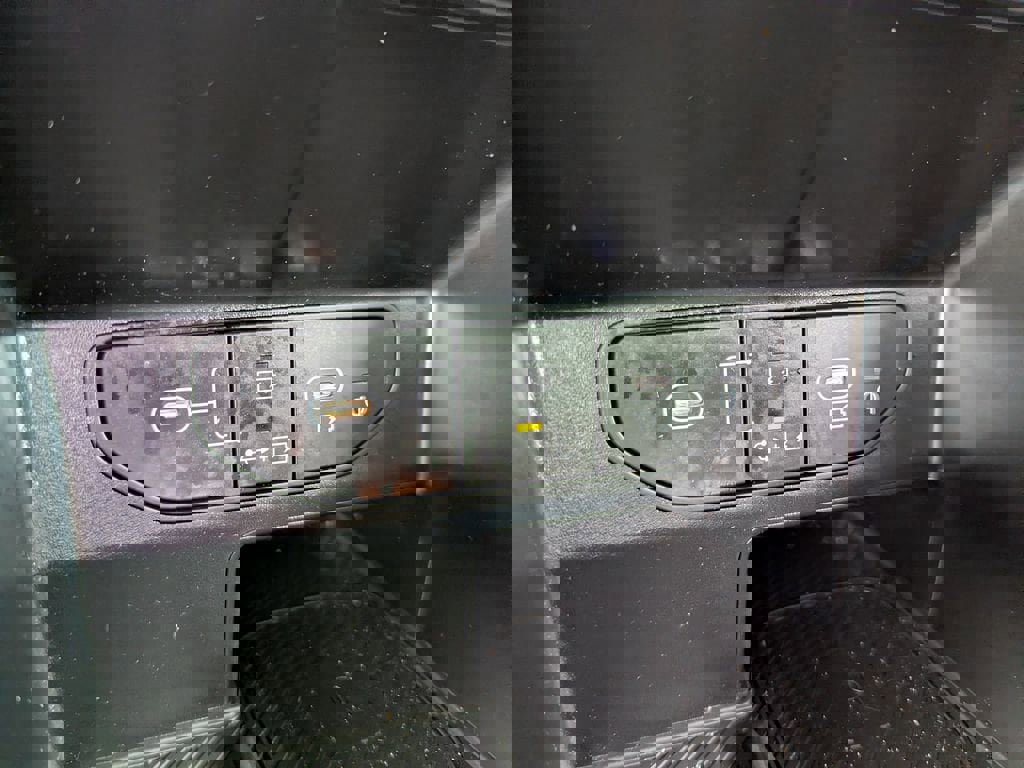 Used 2025 Kia Sorento S w/ Panoramic Sunroof Package image 22