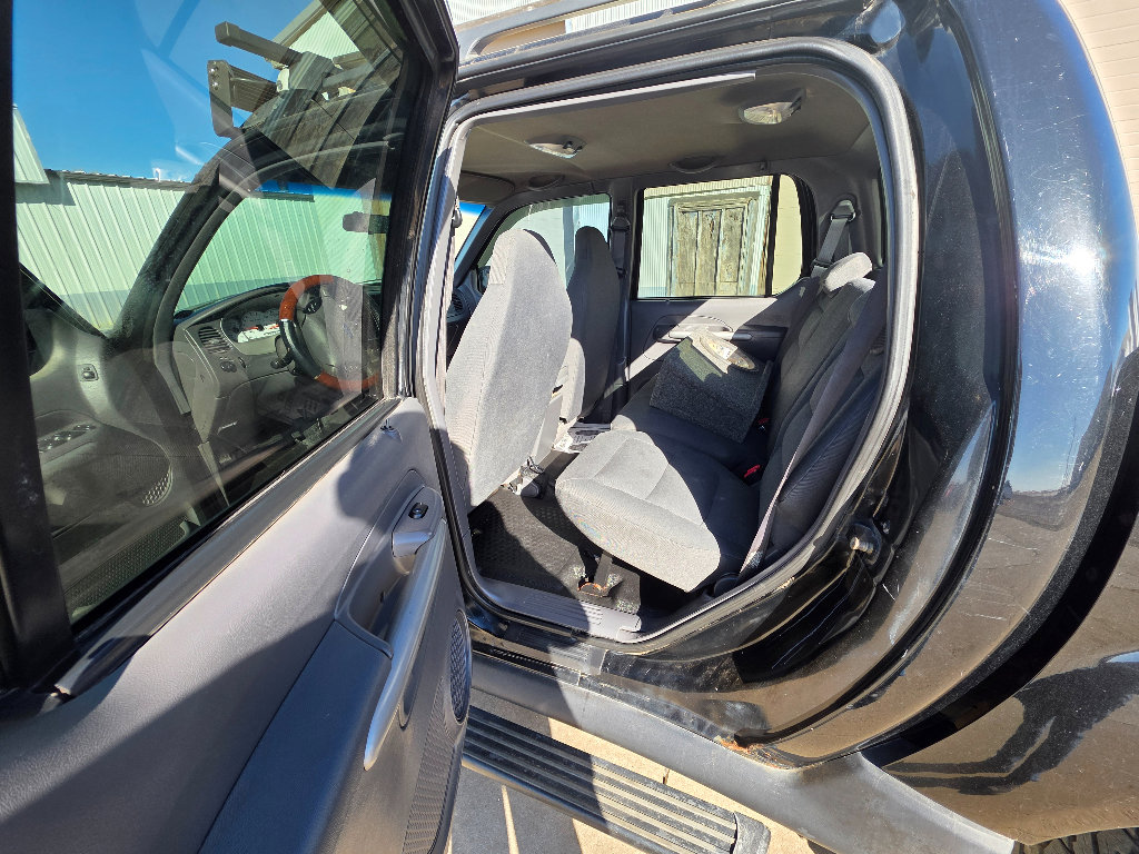 Used 2001 Ford Explorer Sport Trac 4x4 image 15