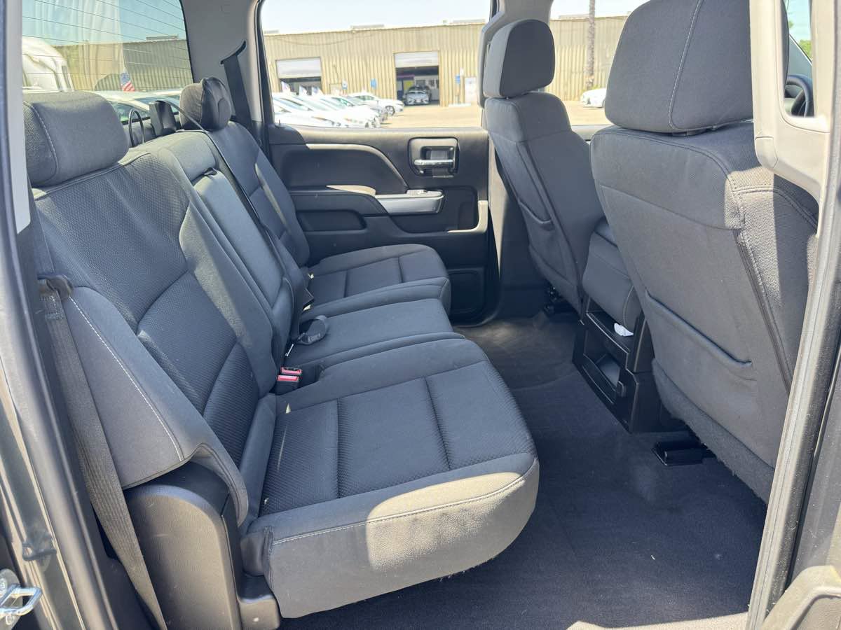 Used 2018 Chevrolet Silverado 1500 LT w/ All Star Edition AWD/4WD image 18