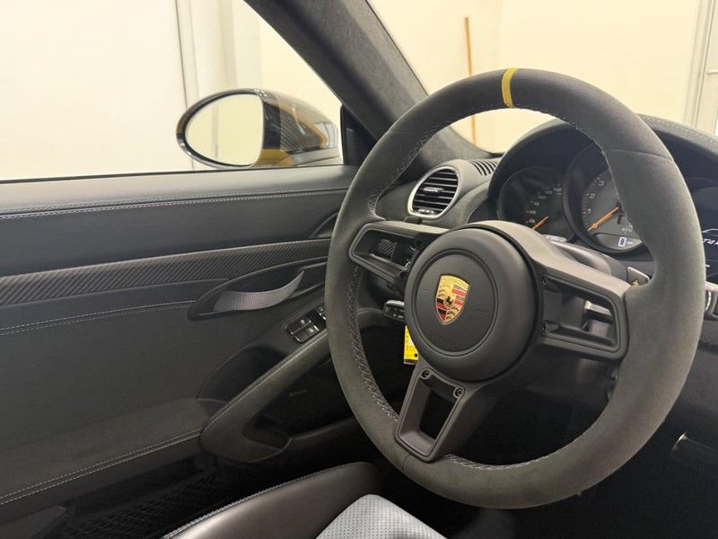 Certified 2024 Porsche 718 Cayman GT4 RS RWD image 17