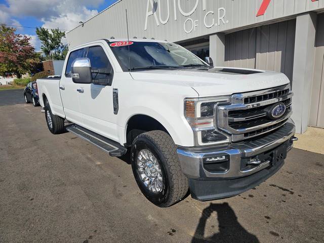 Used 2022 Ford F350 Lariat w/ Lariat Ultimate Package AWD/4WD image 4