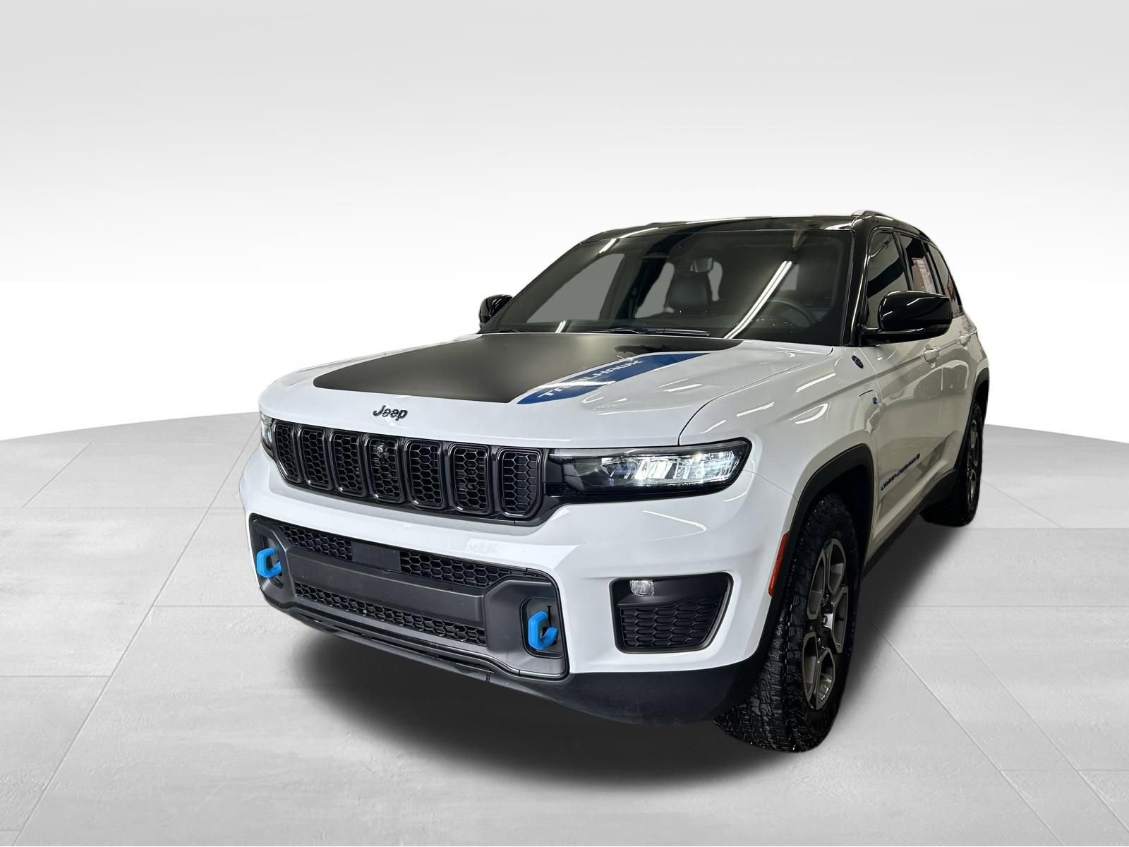 Certified 2022 Jeep Grand Cherokee Trailhawk w/ Luxury Tech Group III image 36