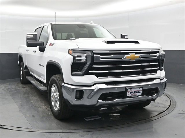 Used 2024 Chevrolet Silverado 2500 LTZ w/ LTZ Convenience Package image 10