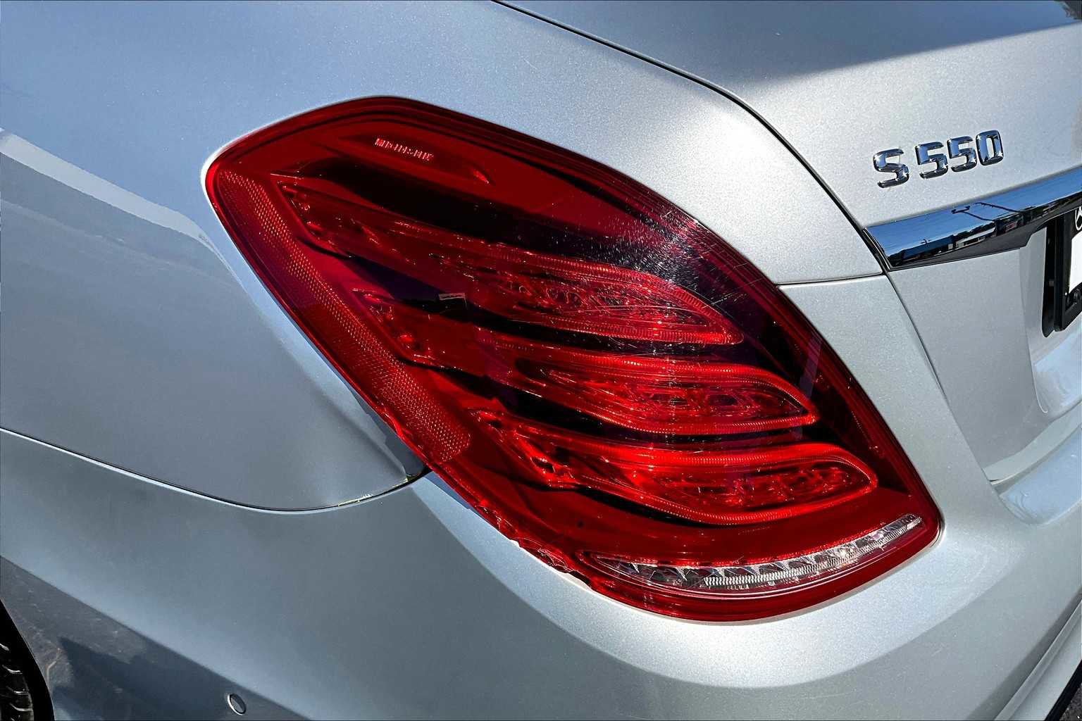 Used 2015 Mercedes-Benz S 550 Sedan image 29