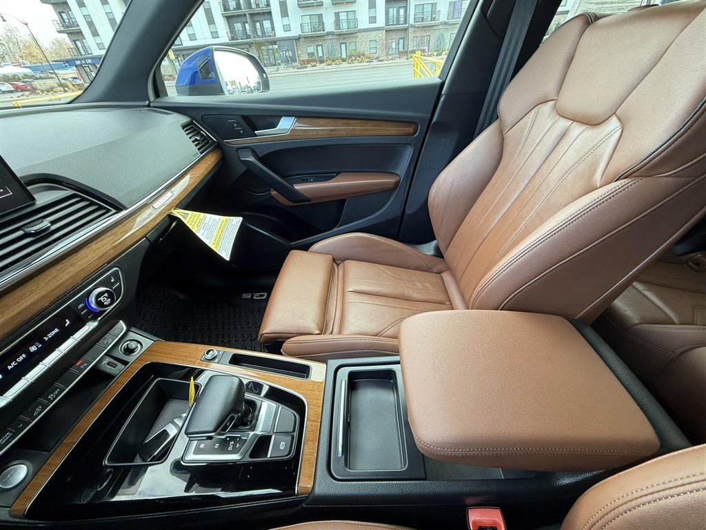 Used 2022 Audi Q5 e Premium w/ Convenience Package image 36