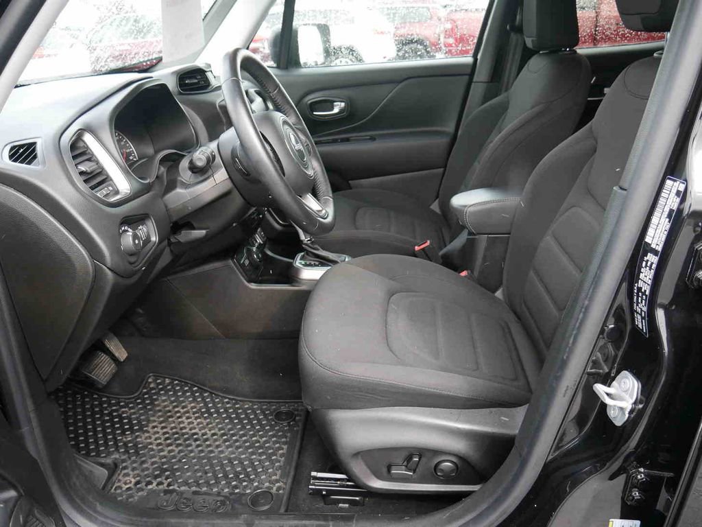 Used 2022 Jeep Renegade Latitude w/ Convenience Group image 23