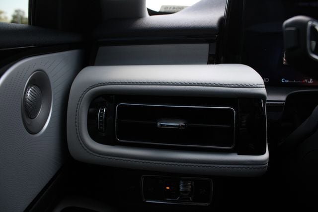 New 2026 Lincoln Aviator Reserve AWD/4WD image 8