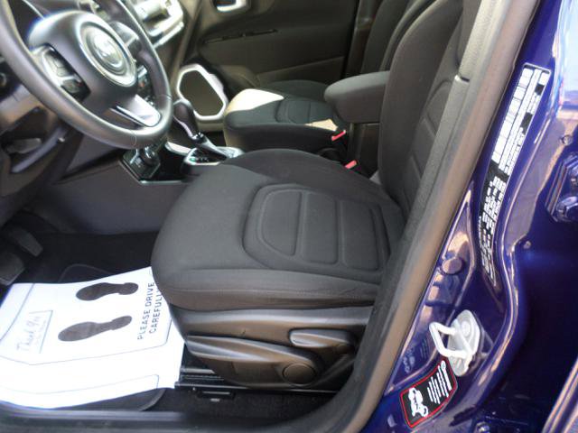 Used 2018 Jeep Renegade Latitude image 33