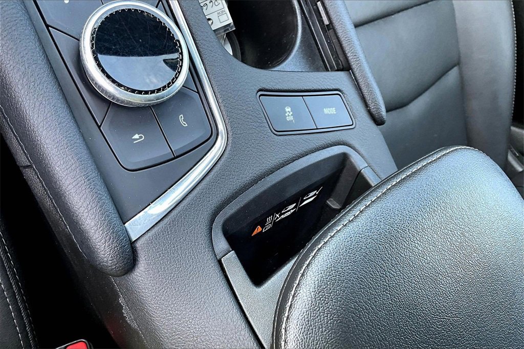 Certified 2023 Cadillac XT5 Premium Luxury w/ Technology Package image 16