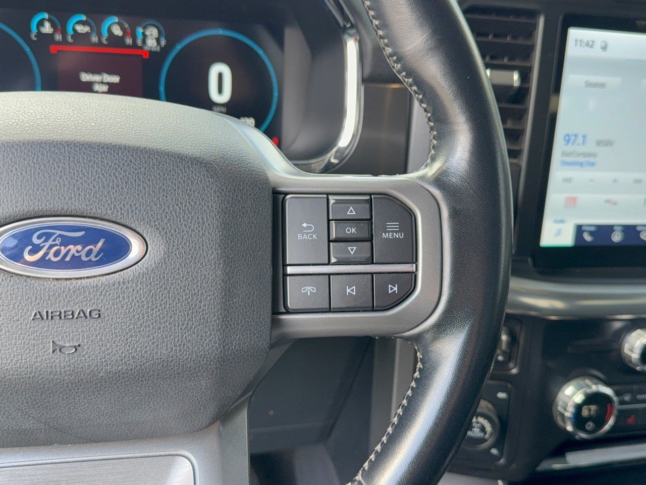 Used 2021 Ford F150 Lariat AWD/4WD image 19