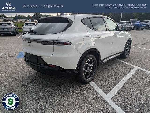 Used 2025 Alfa Romeo Tonale w/ Premium Package AWD/4WD image 7