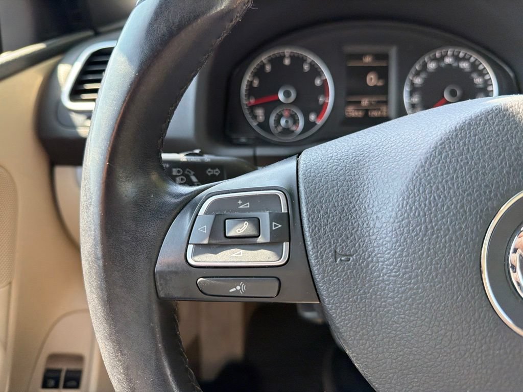 Used 2012 Volkswagen Eos Komfort FWD image 12