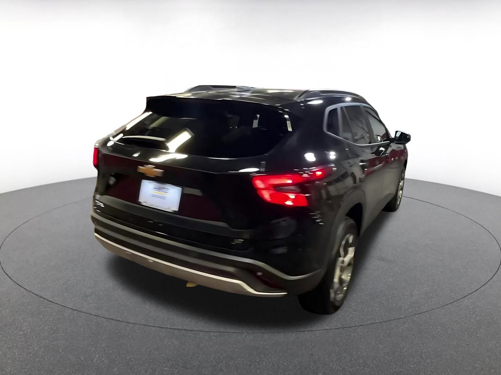 Used 2025 Chevrolet Trax LT image 14