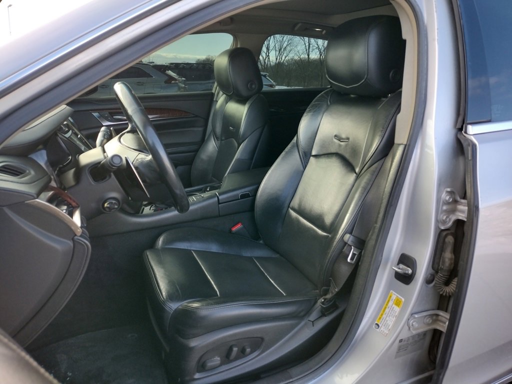 Used 2015 Cadillac CTS Luxury image 2