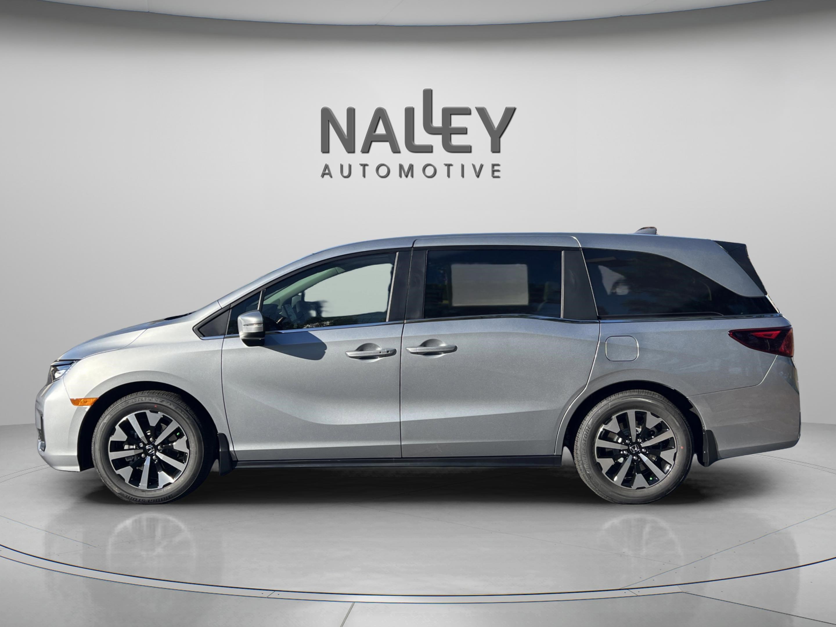 New 2026 Honda Odyssey EX-L image 2