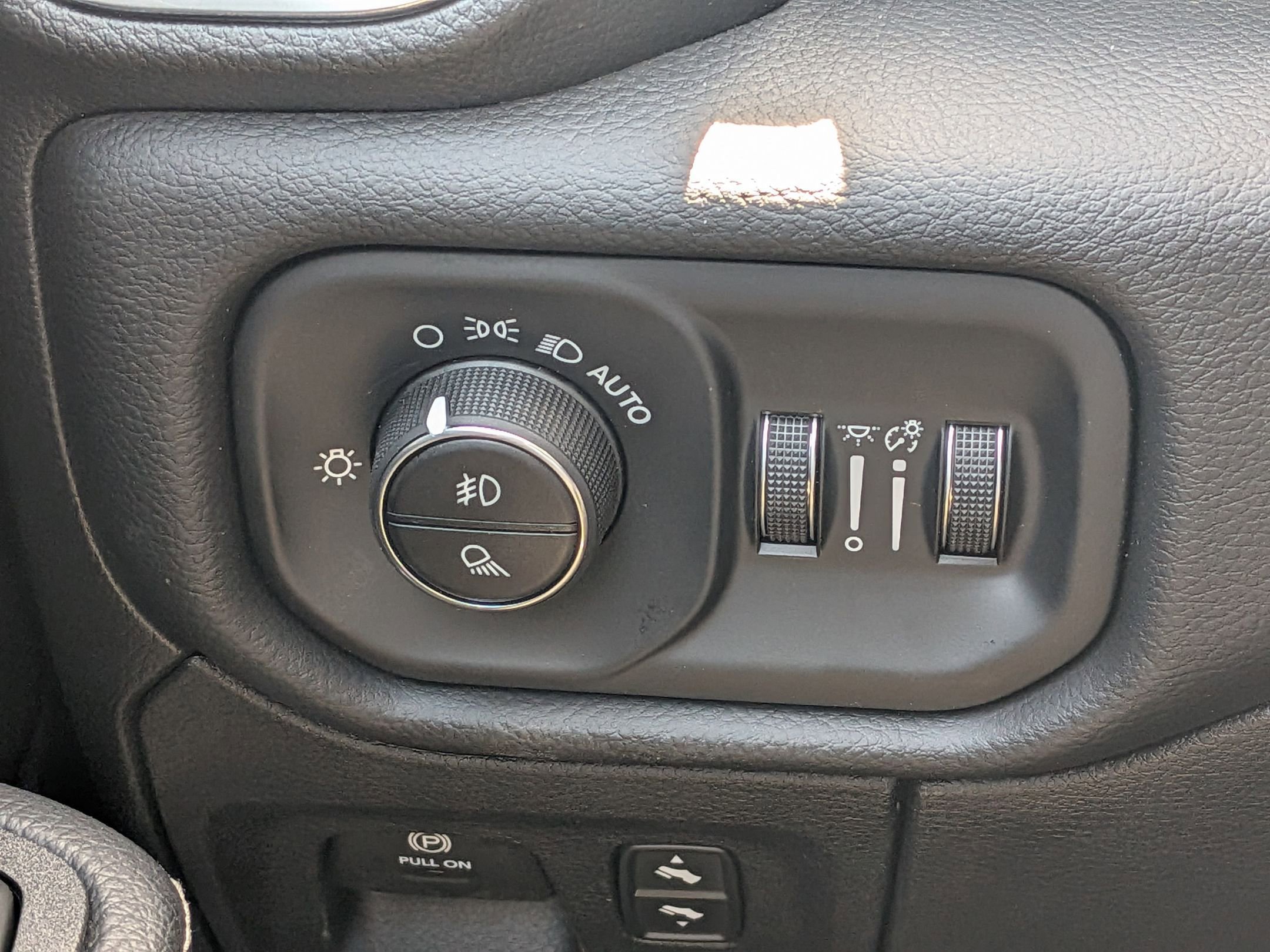 New 2026 RAM 1500 Laramie AWD/4WD image 20
