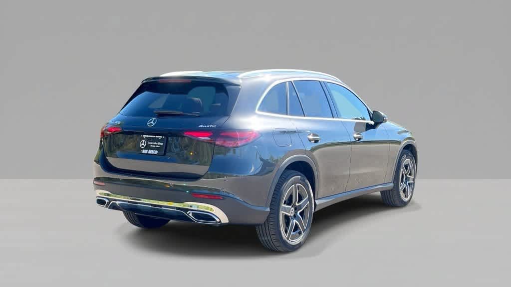 Used 2027 Mercedes-Benz GLC 300 4MATIC image 7