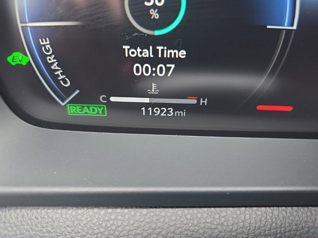 Used 2025 Toyota Crown Signia image 24