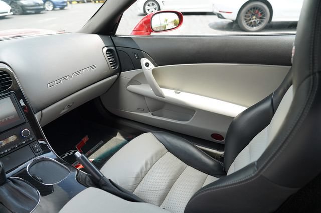 Used 2010 Chevrolet Corvette Grand Sport w/ Preferred Equipment Group RWD image 18