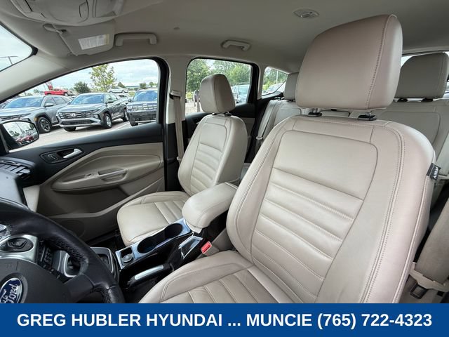 Used 2017 Ford C-MAX Titanium w/ Equipment Group 301A FWD image 17