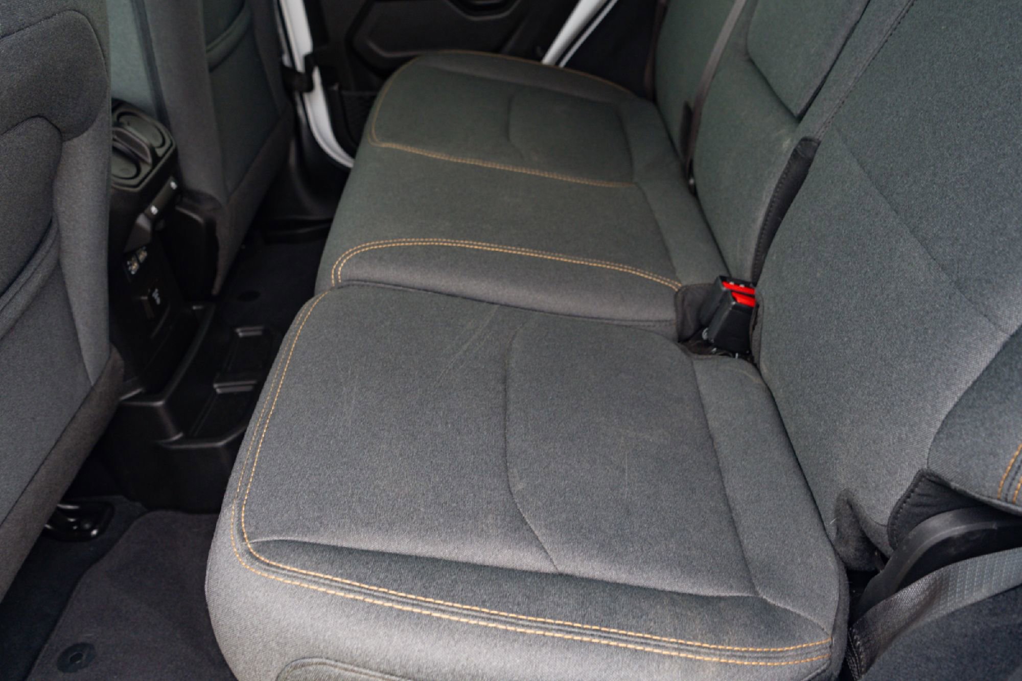 Used 2024 Jeep Wrangler Unlimited Sahara AWD/4WD image 23