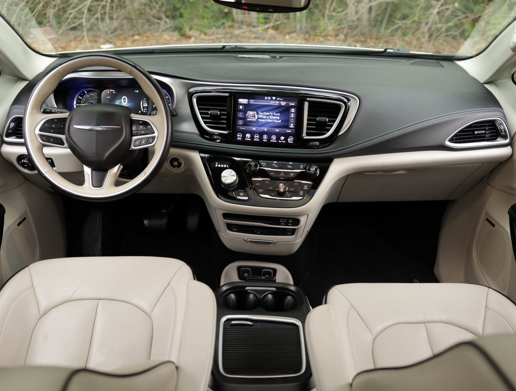 Used 2018 Chrysler Pacifica Limited w/ Advanced Safetytec Group image 23