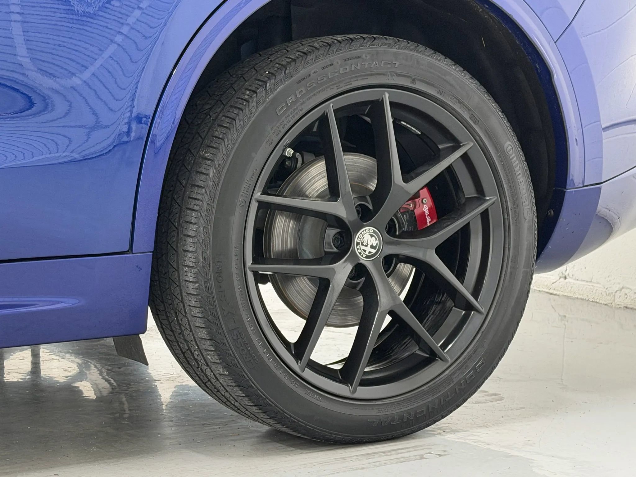 Used 2020 Alfa Romeo Stelvio Ti w/ Nero Edizione AWD/4WD image 49