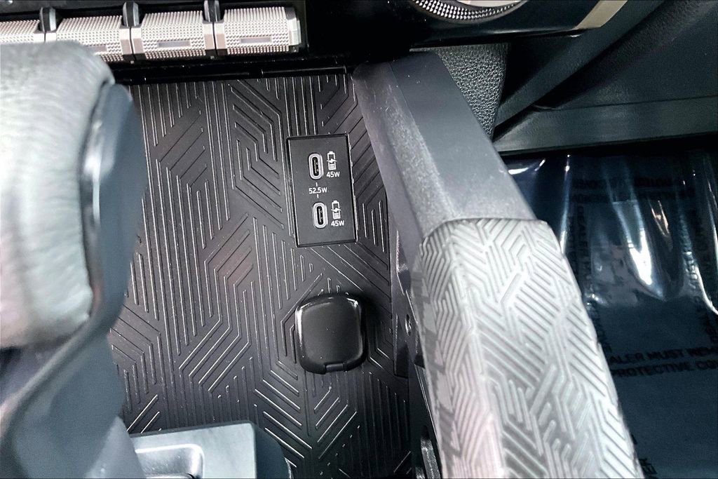 Used 2025 Toyota Tacoma TRD Off-Road image 32