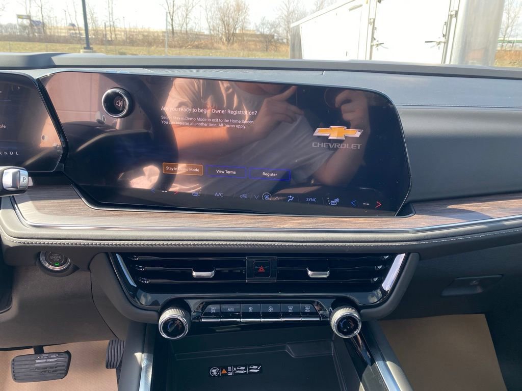 New 2026 Chevrolet Suburban Z71 w/ Comfort Package image 18