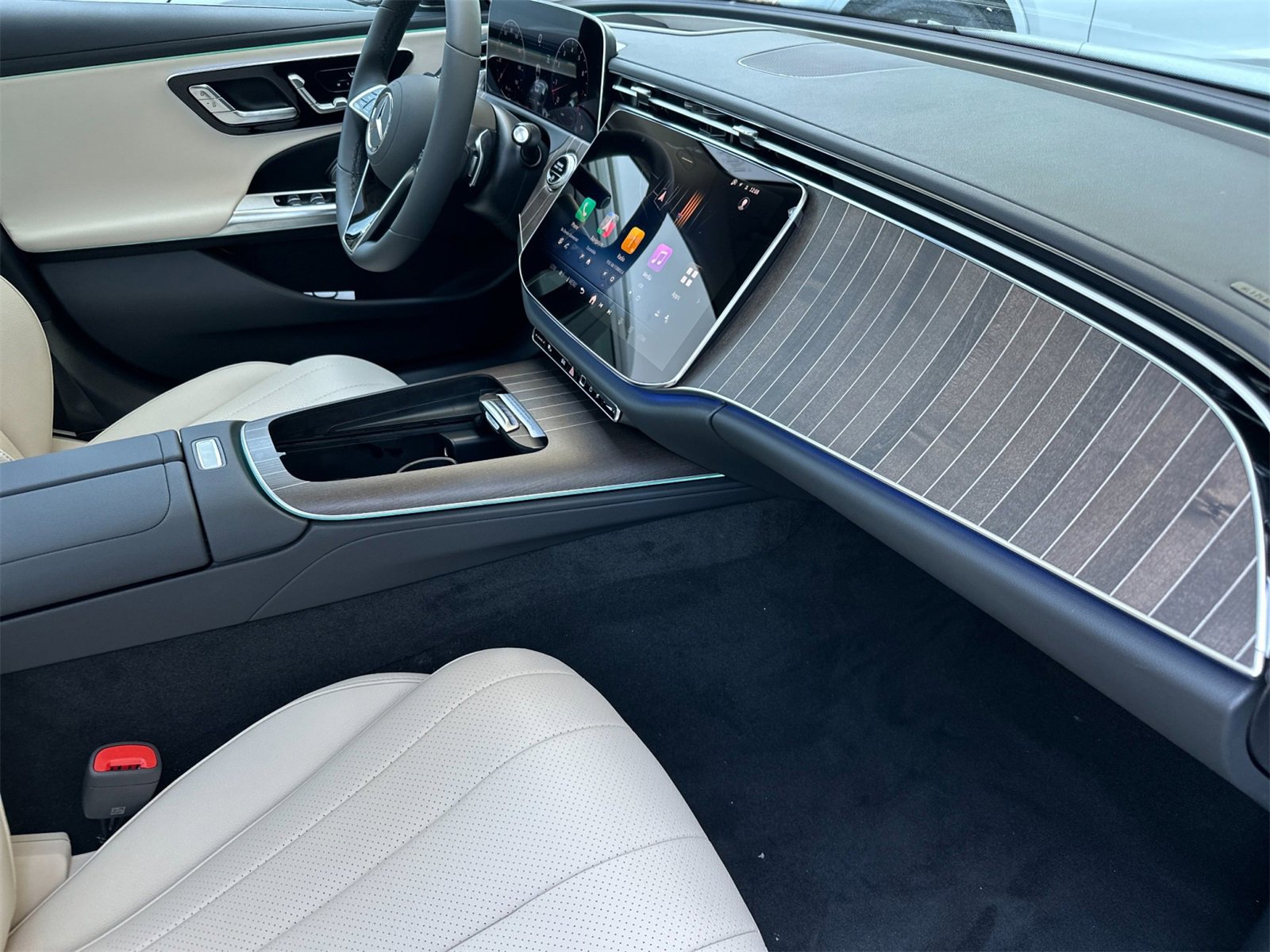 New 2025 Mercedes-Benz E 350 Sedan image 16