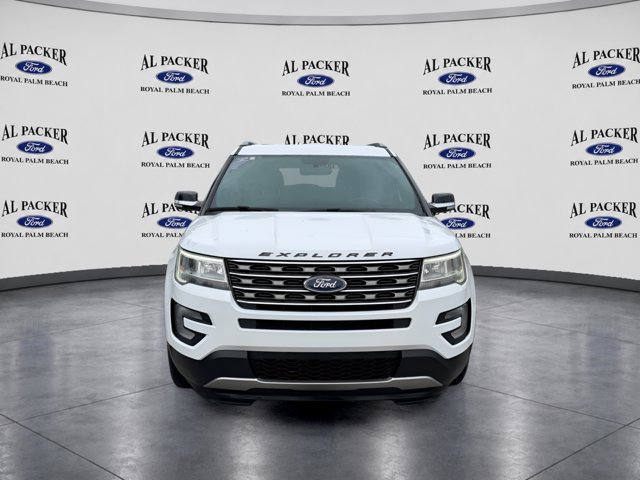 Used 2017 Ford Explorer XLT FWD image 4