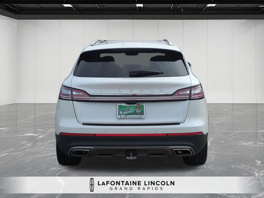 Certified 2022 Lincoln Nautilus Reserve w/ Equipment Group 202A image 4