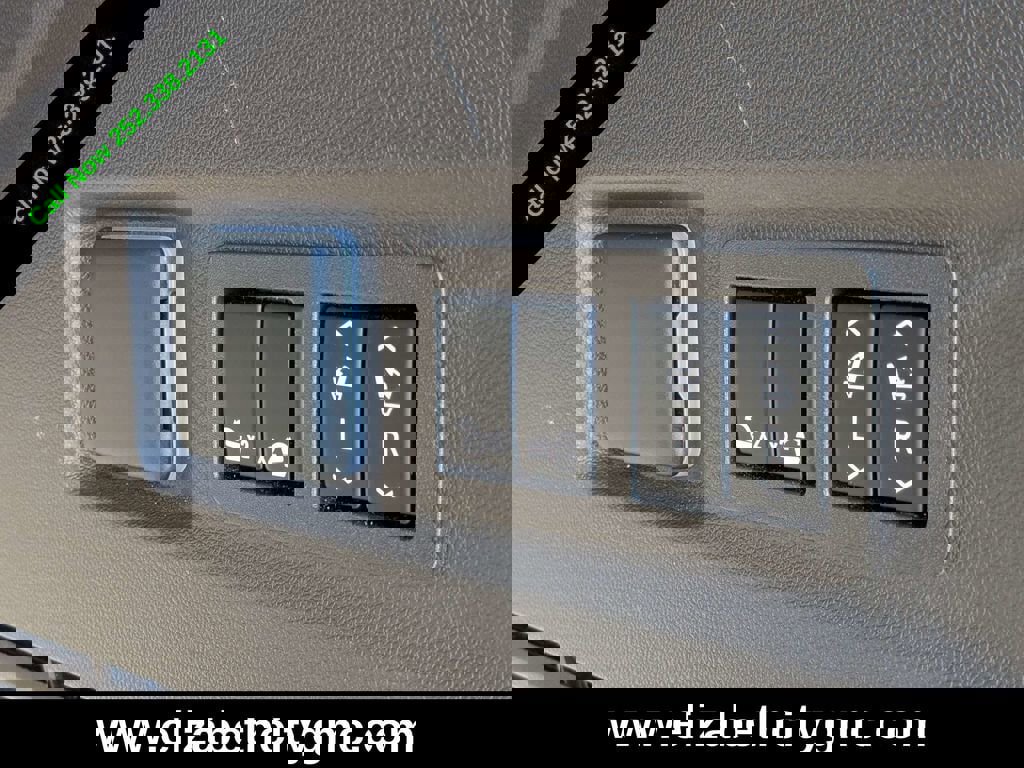 Used 2022 Chevrolet Tahoe Z71 w/ Z71 Off-Road Package image 16