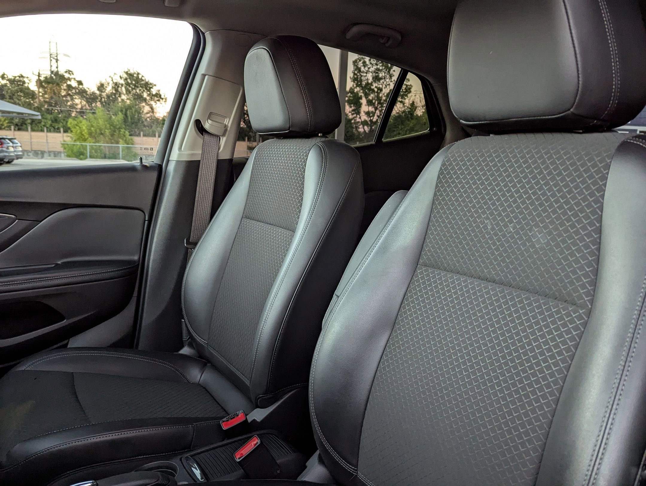 Used 2022 Buick Encore Preferred image 15