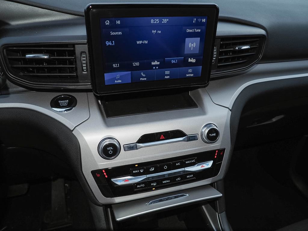 Used 2023 Ford Explorer XLT image 11