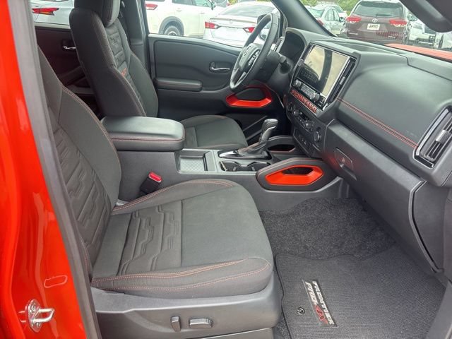 Used 2025 Nissan Frontier PRO-4X AWD/4WD image 19