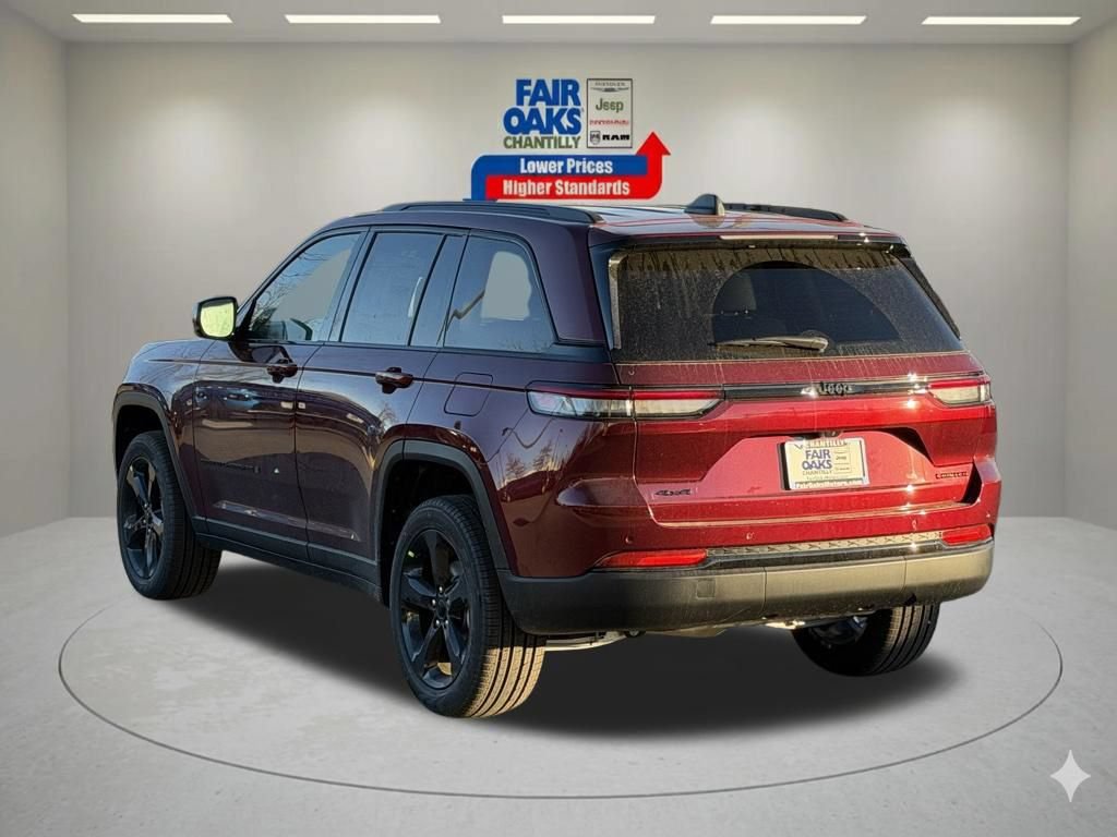 New 2025 Jeep Grand Cherokee Limited w/ Black Appearance Package AWD/4WD image 9