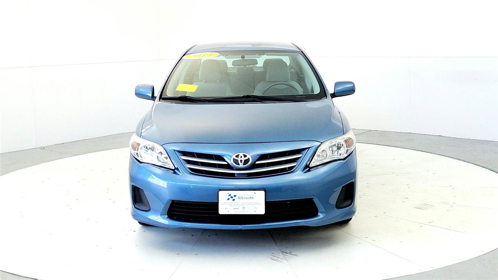 Used 2013 Toyota Corolla LE FWD image 2
