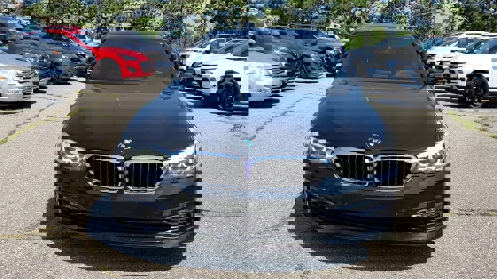 Used 2017 BMW 530i xDrive image 3