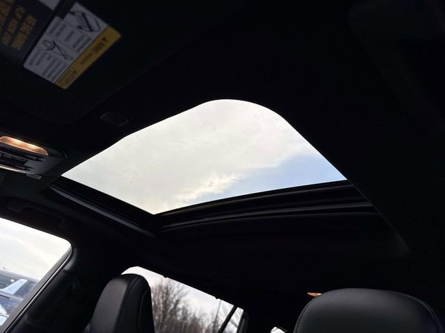 Used 2024 Toyota Highlander XSE image 16