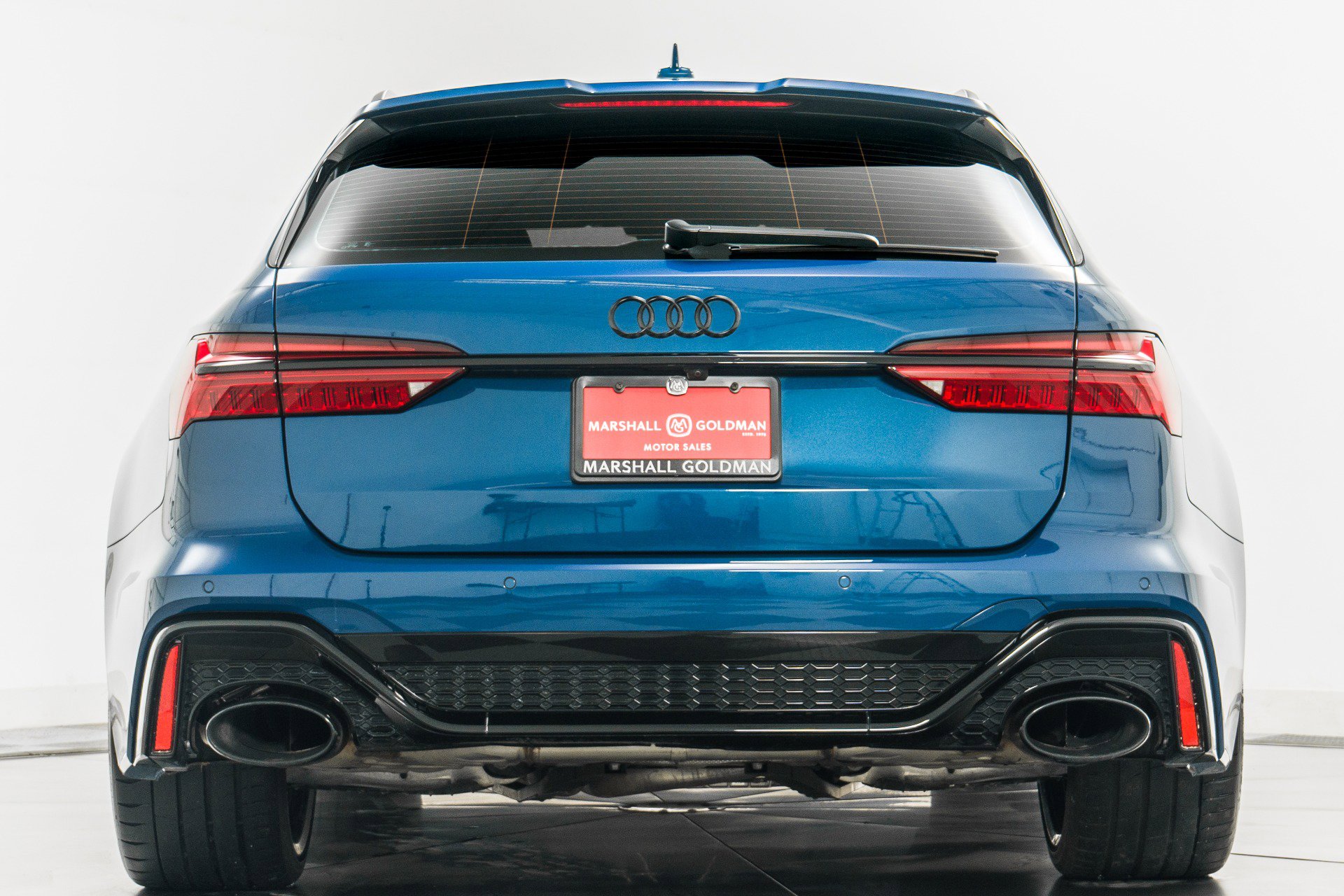 Used 2024 Audi RS 6 performance w/ Black Optic Package image 8