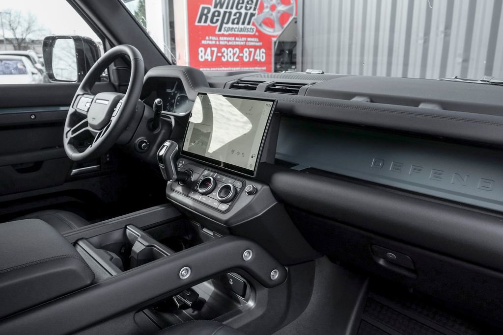 New 2026 Land Rover Defender 110 Trophy Edition AWD/4WD image 23