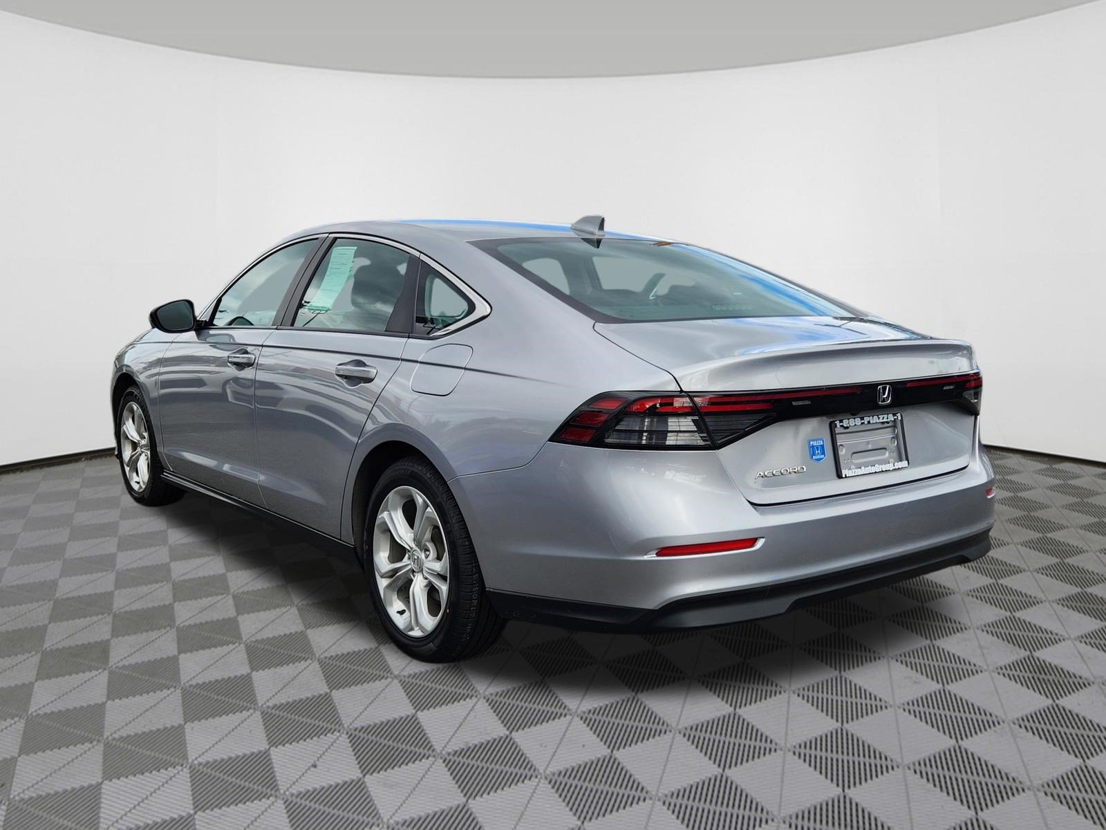 Certified 2023 Honda Accord LX image 3