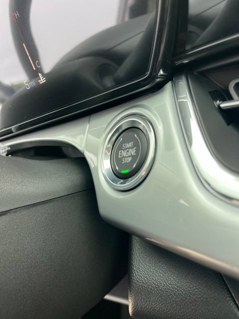 New 2026 Chevrolet Trax LT w/ Sunroof Package FWD image 20