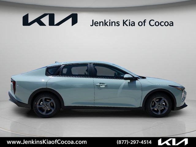 New 2026 Kia K4 FWD image 3